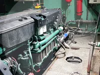 Kapal pangangkut lauk hirup keur dijual