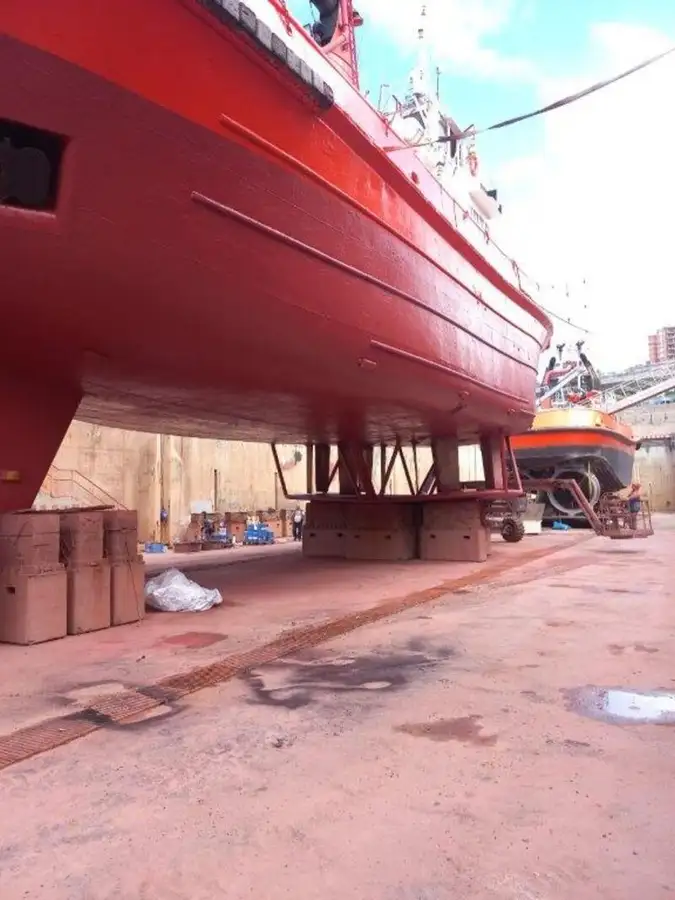 Kapal penarik keur dijual