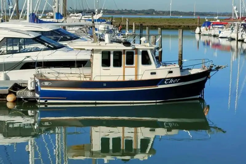 Kapal kerja keur dijual