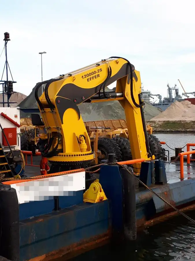 Kapal penarik keur dijual