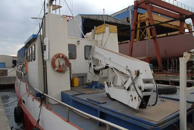 Kapal kerja keur dijual