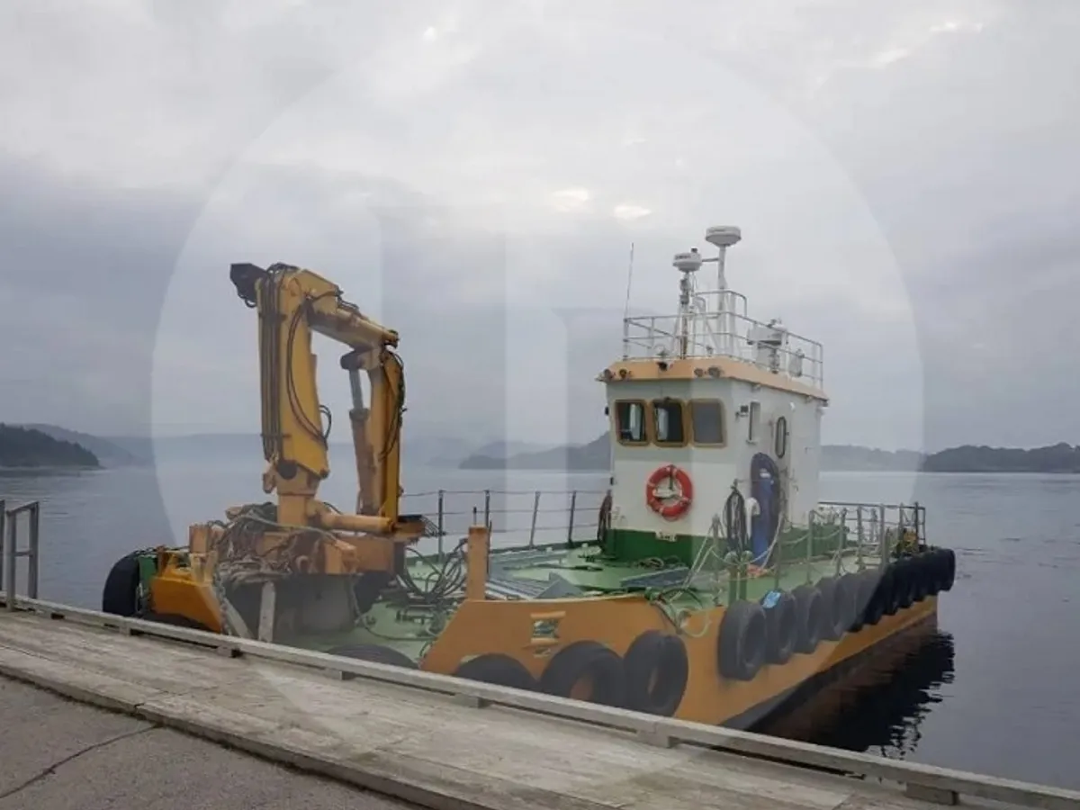 Kapal kerja keur dijual