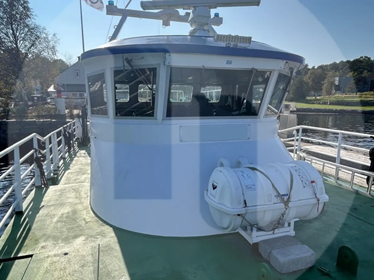 Kapal kerja keur dijual