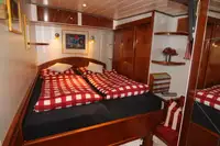 Kapal pesiar keur dijual