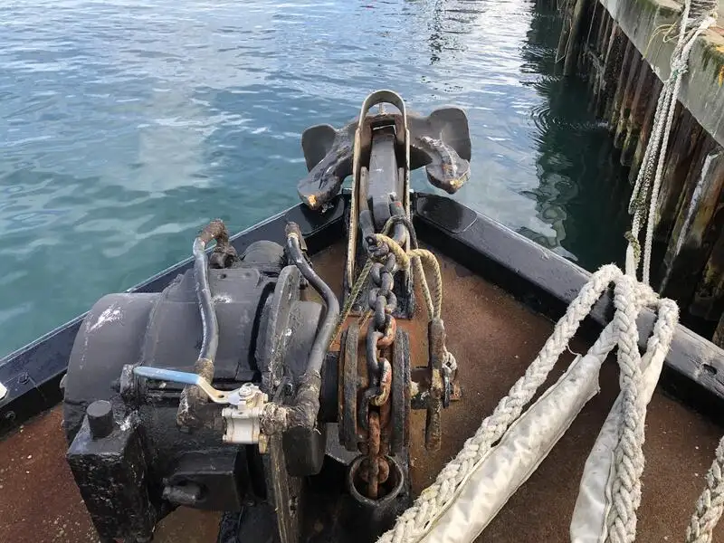 Kapal keruk keur dijual
