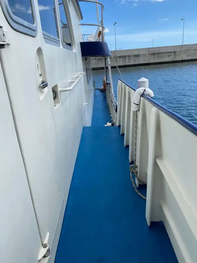 Kapal penarik keur dijual