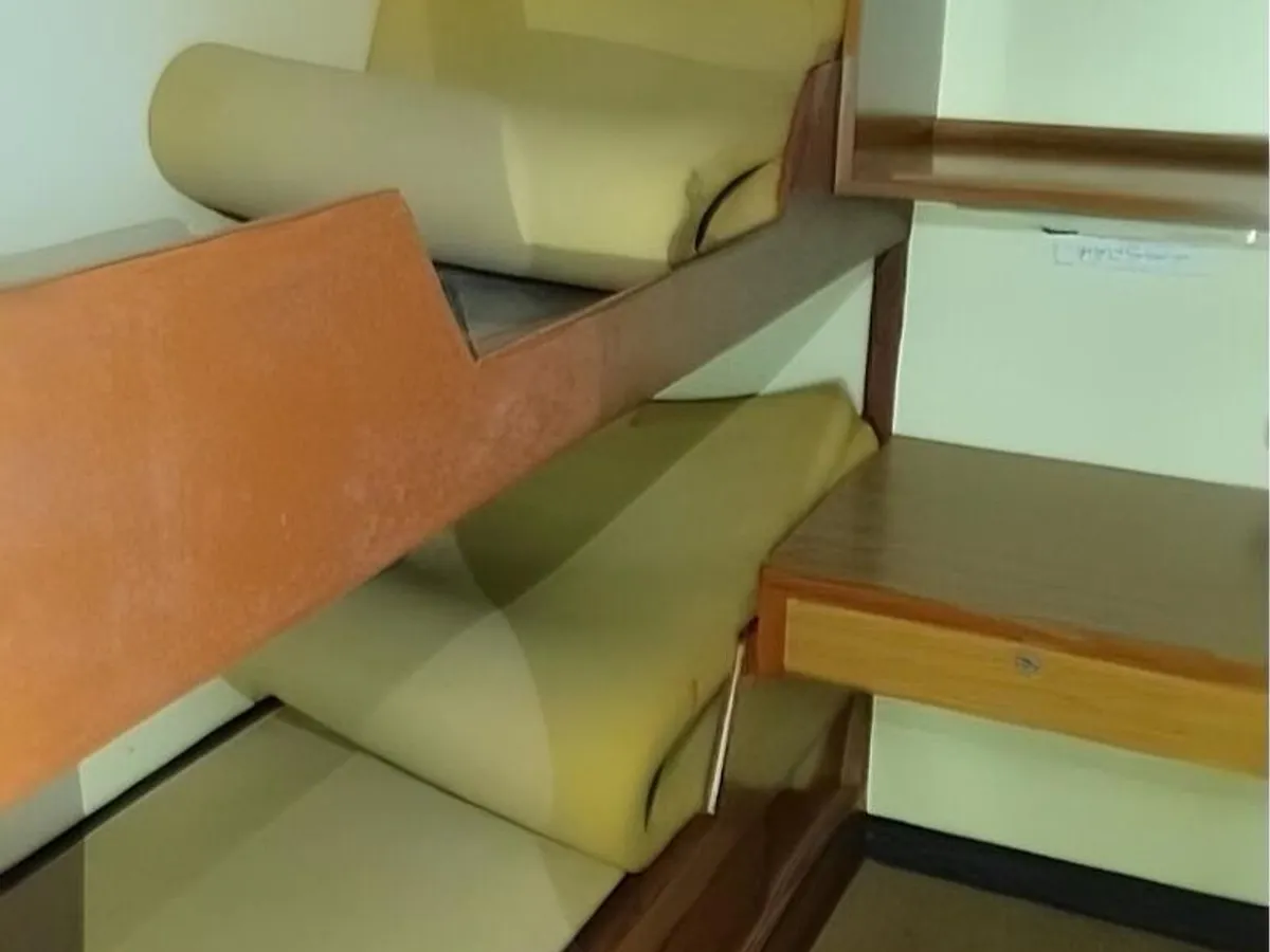 Kapal Pangiriman Cepat (FSV) keur dijual