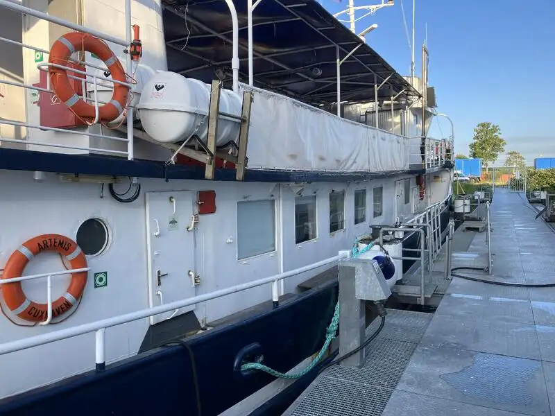 Kapal pangangkut barang curah keur dijual