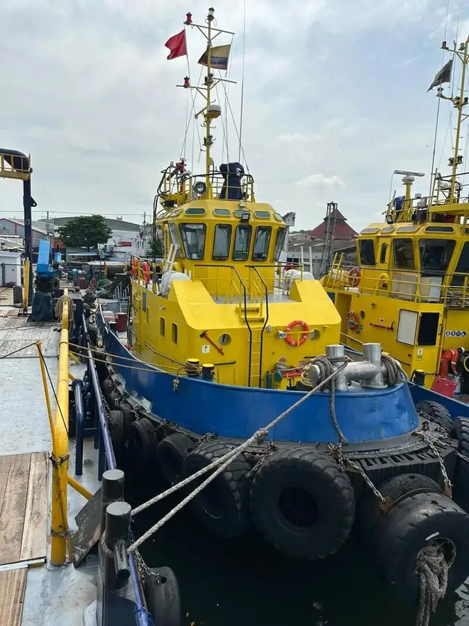 Kapal penarik keur dijual