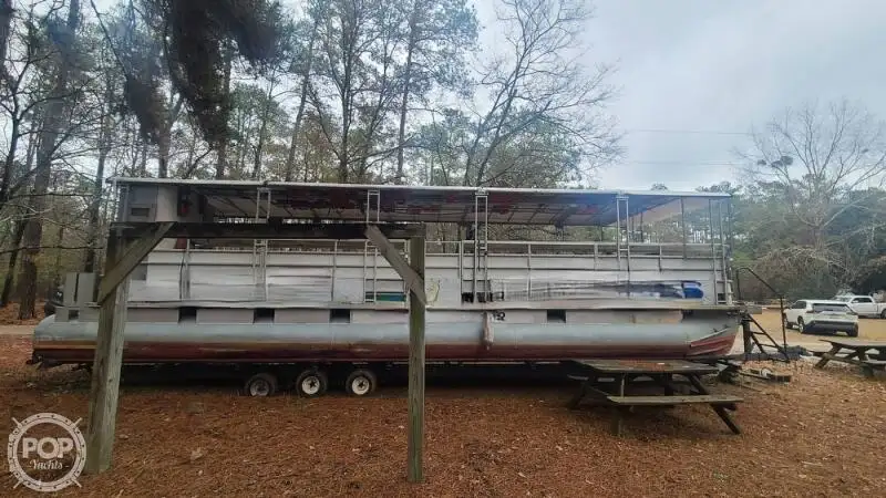 Kapal pesiar keur dijual