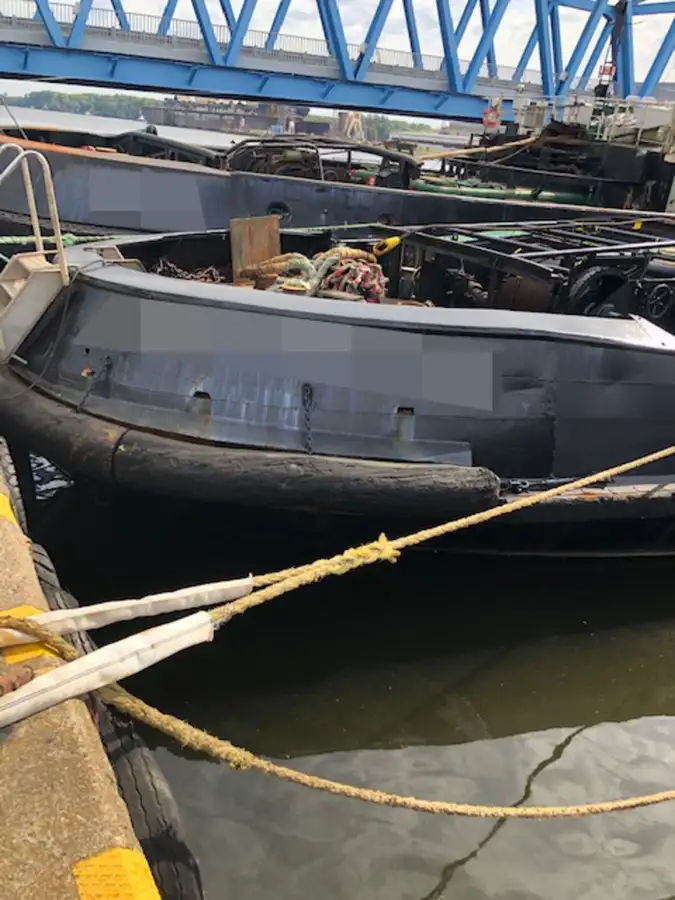 Kapal penarik keur dijual
