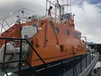 Kapal penyelamat keur dijual