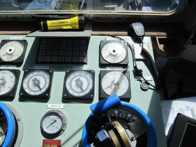 Kapal penarik keur dijual