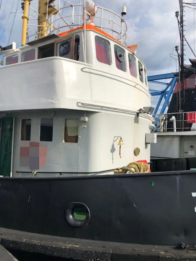 Kapal penarik keur dijual