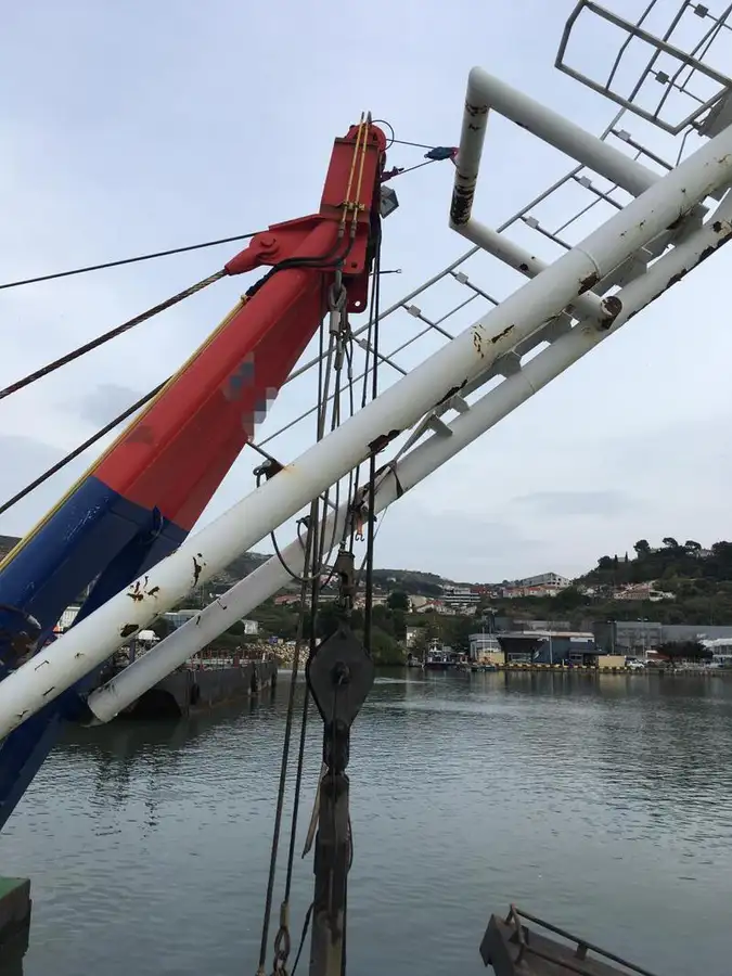 Kapal keruk keur dijual