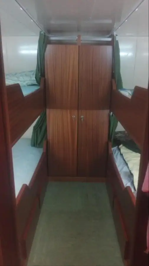 Kapal kerja keur dijual