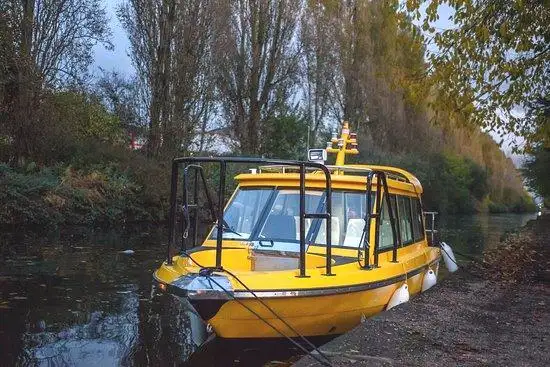 Kapal pesiar-feri keur dijual