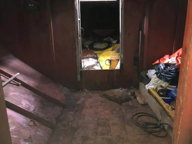 Kapal kerja keur dijual