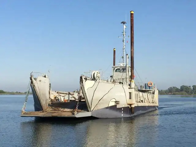 Kapal pendaratan, tangki keur dijual