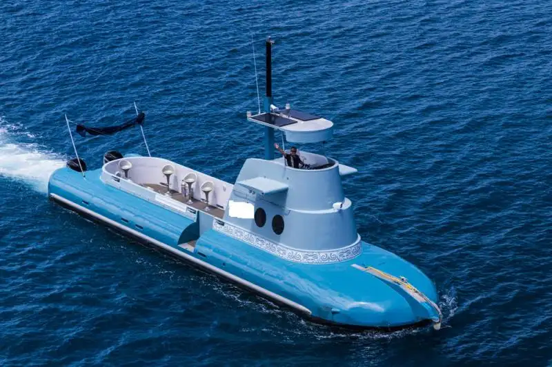 Kapal selam keur dijual
