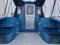 Kapal wadahna pikeun dijual