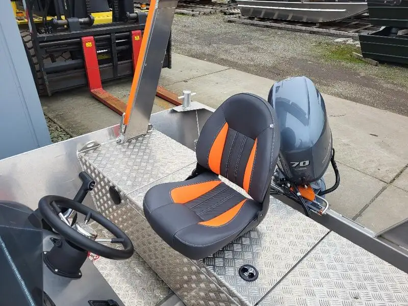 Kapal kerja keur dijual