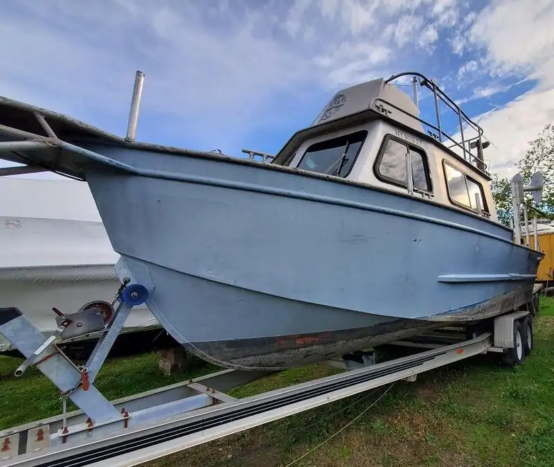 Kapal kerja keur dijual