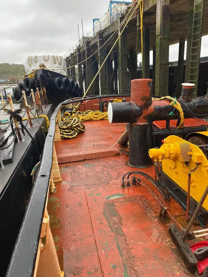 Kapal penarik keur dijual