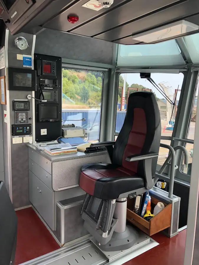 Kapal penarik keur dijual