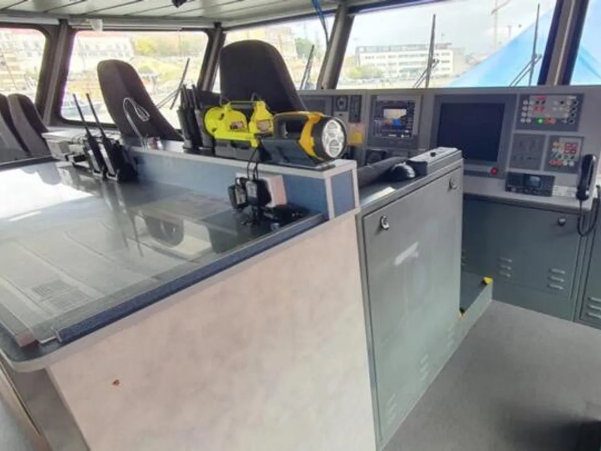 Kapal kerja keur dijual