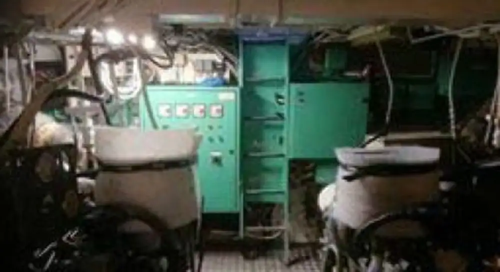 Kapal kerja keur dijual
