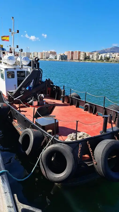 Kapal kerja keur dijual