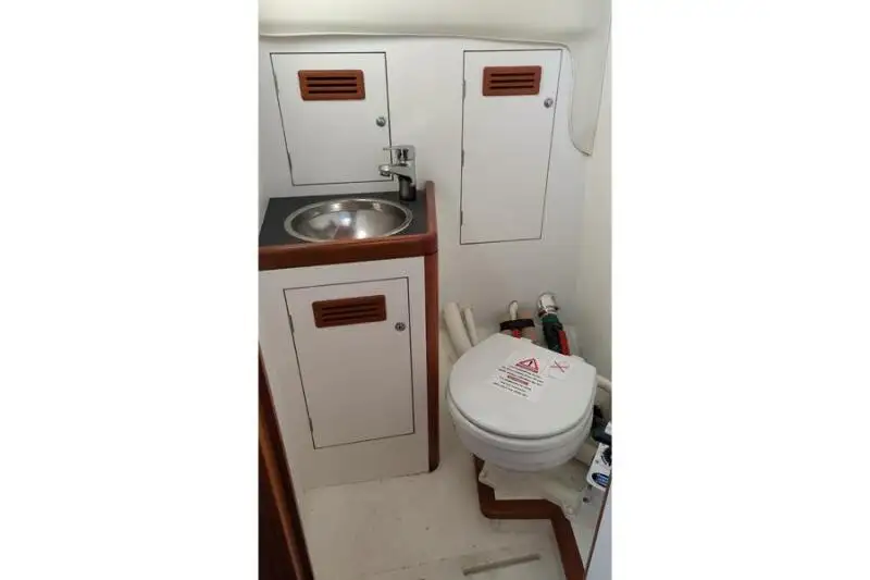 Kapal kerja keur dijual