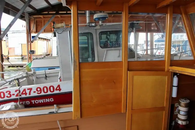 Kapal pangolahan lautan keur dijual