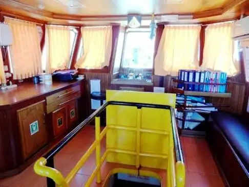 Kapal penarik keur dijual