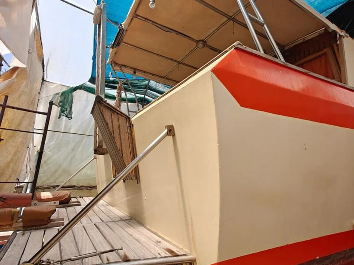 Kapal kerja keur dijual