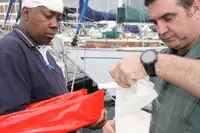 Kapal penyelamat keur dijual