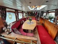 Kapal pesiar keur dijual