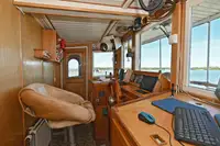Kapal pesiar keur dijual