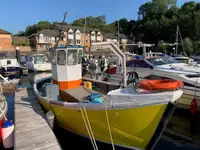 Trawler pikeun dijual