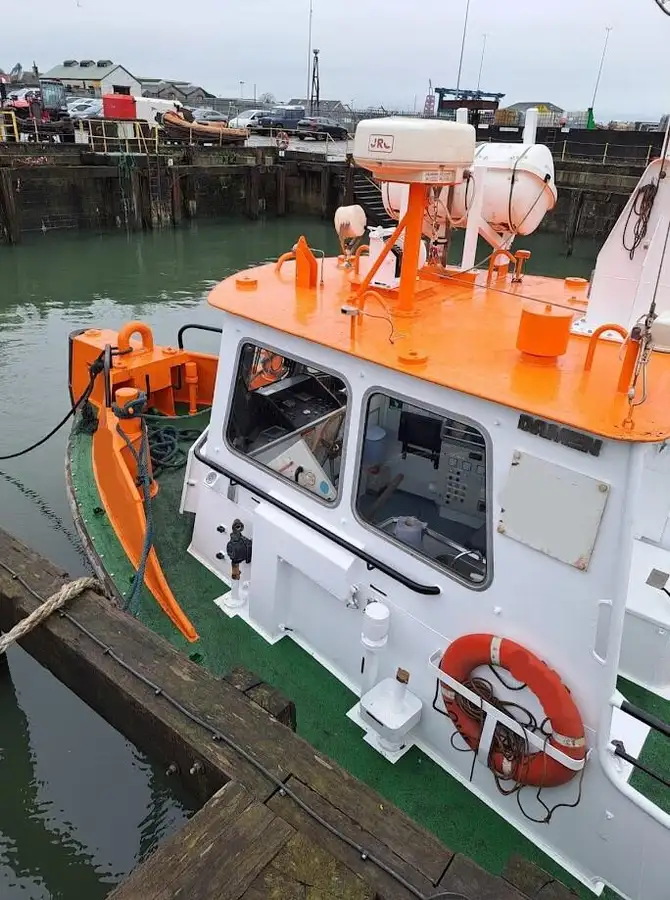 Kapal penarik keur dijual