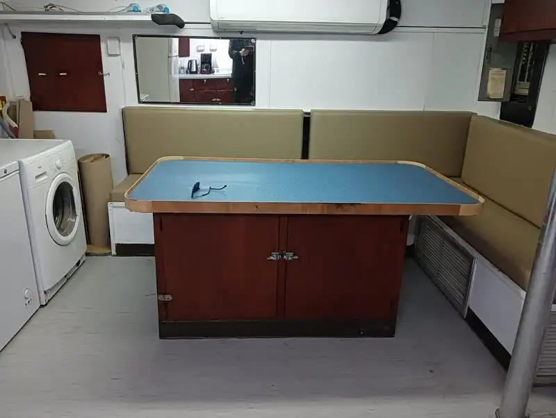 Kapal kontainer keur dijual