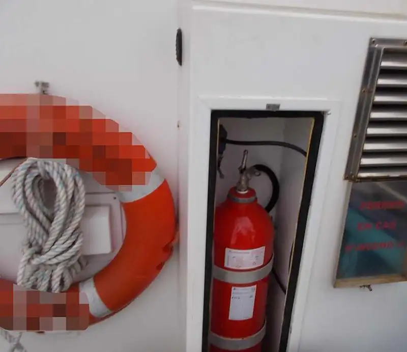 Kapal kerja keur dijual