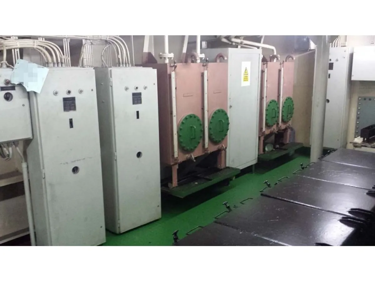 Kapal keruk keur dijual