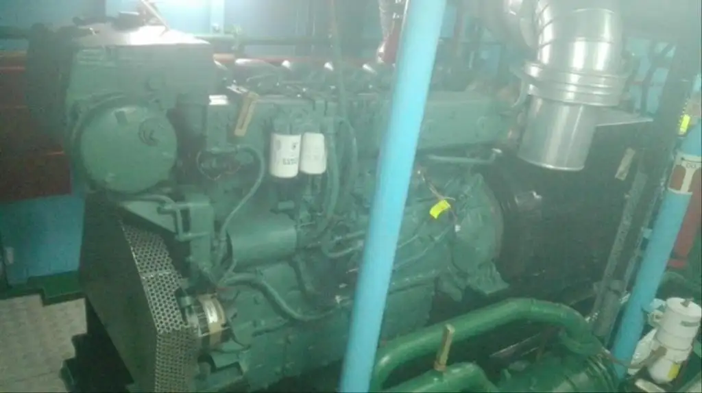 Kapal kerja keur dijual