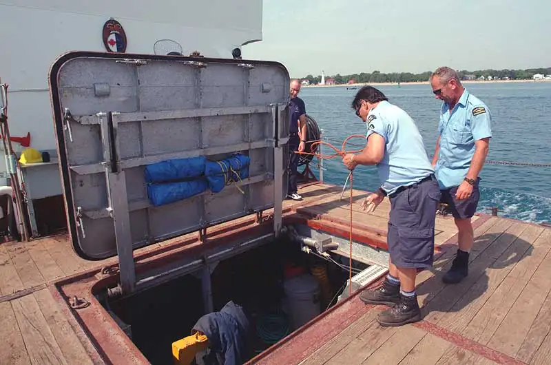 Kapal keruk keur dijual