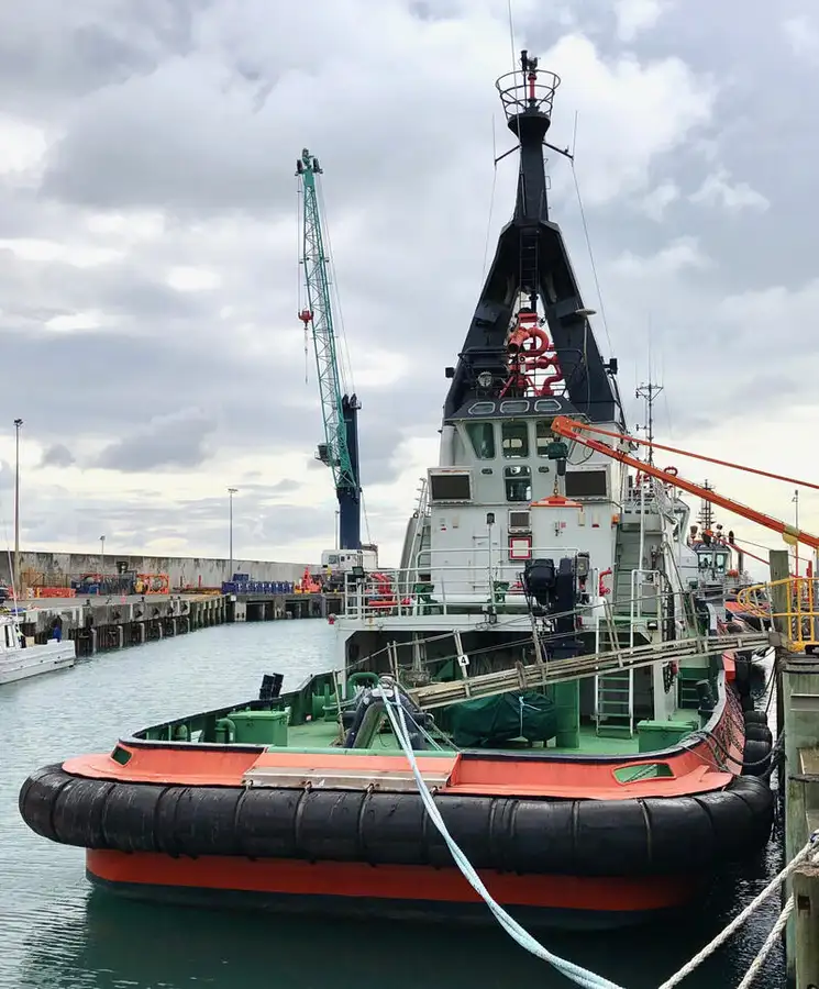 Kapal penarik keur dijual