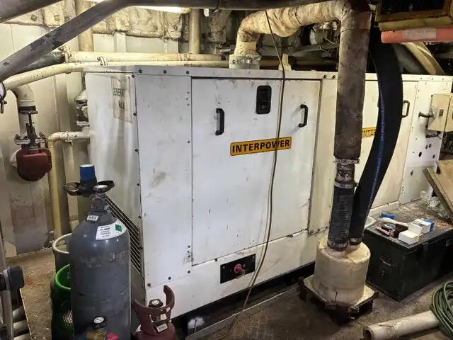 Kapal pasokan keur dijual