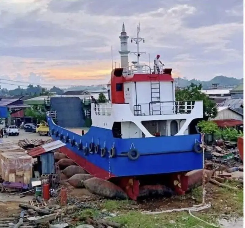Kapal pendaratan, tangki keur dijual