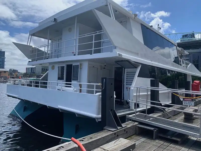 Kapal pesiar keur dijual